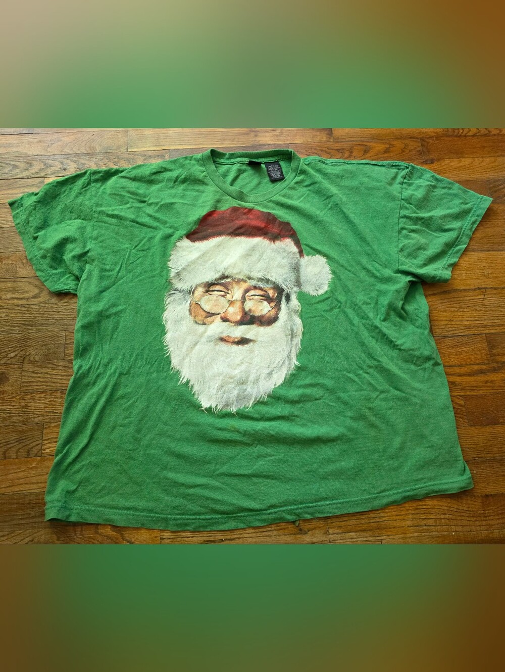 Green Santa Graphic Short Sleeve Tee